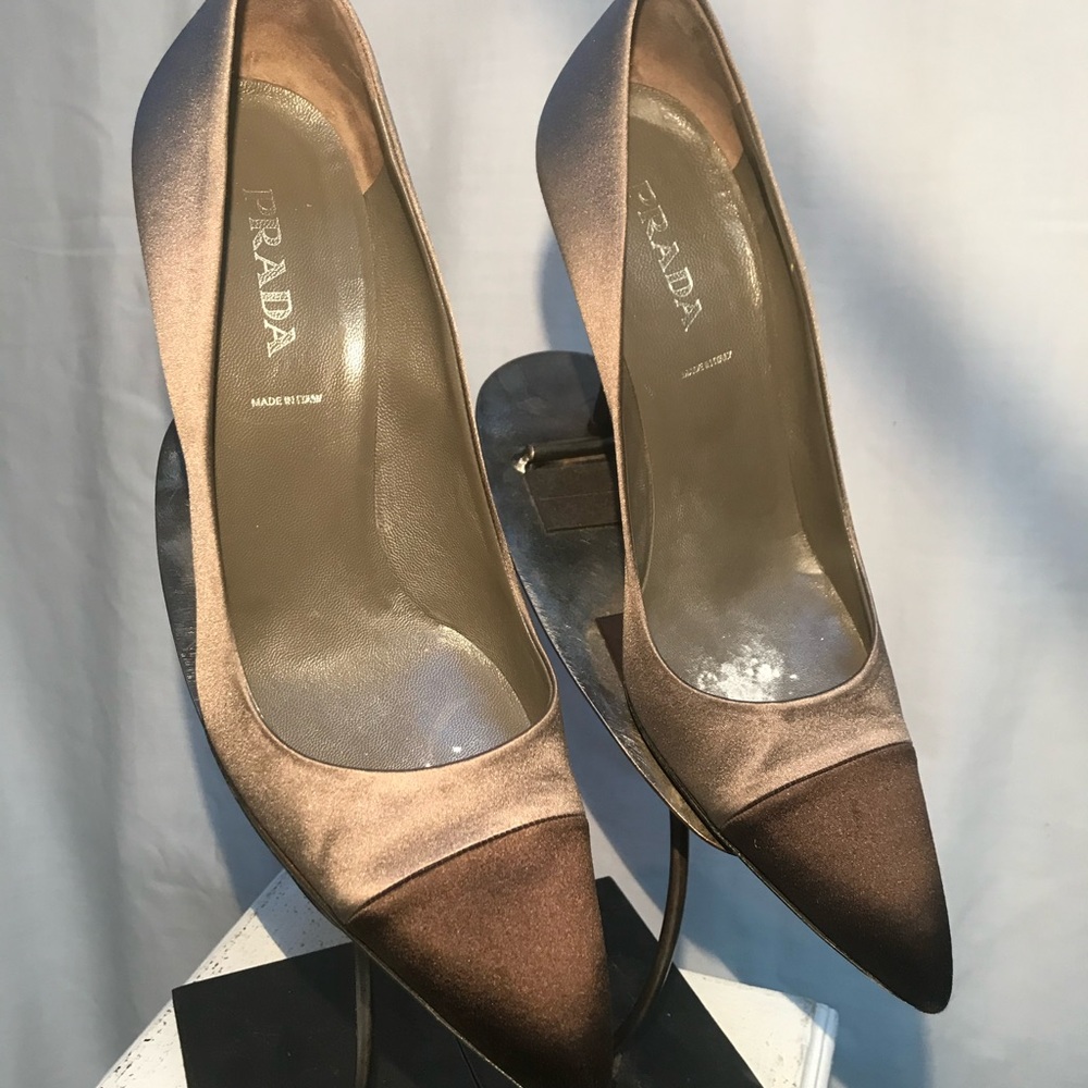 Satin PRADA pumps
